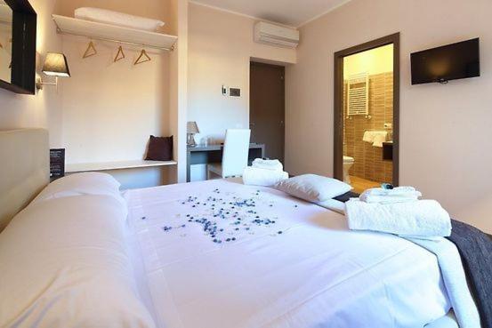Colosseum Resort Rome Exterior photo